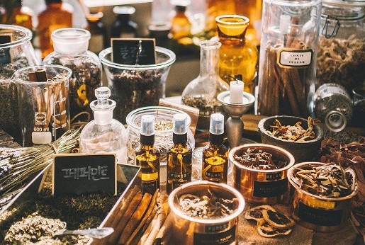Őszi aromaterápia – térharmonizálás és gasztronómia illóolajokkal